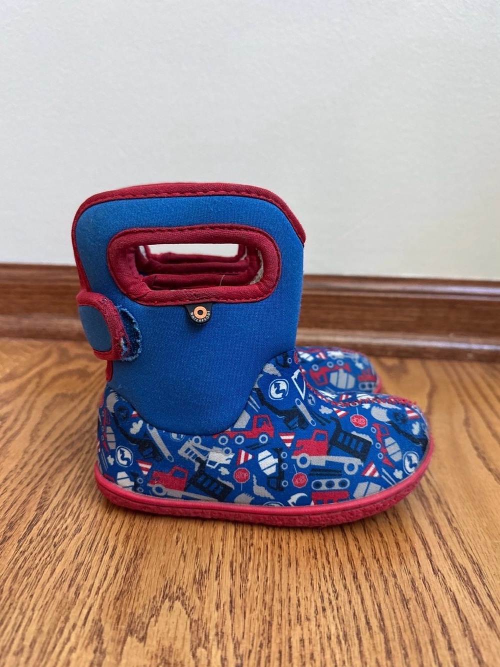 Bogs Boots Boys Size 8 Construction